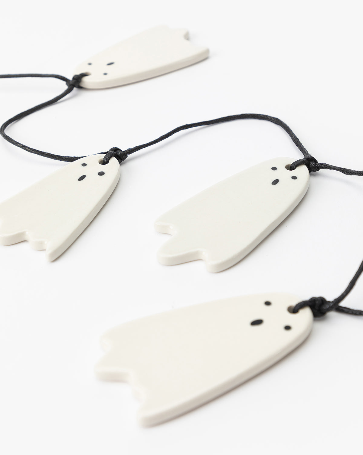 3' Ceramic Ghost Garland